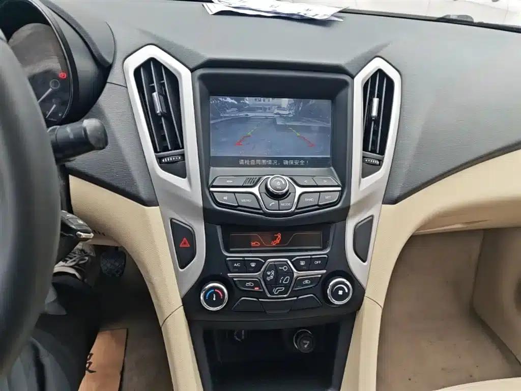 Chery Arrizo 7 2015 1.6L Manual Elite Edition — миниатюра 13