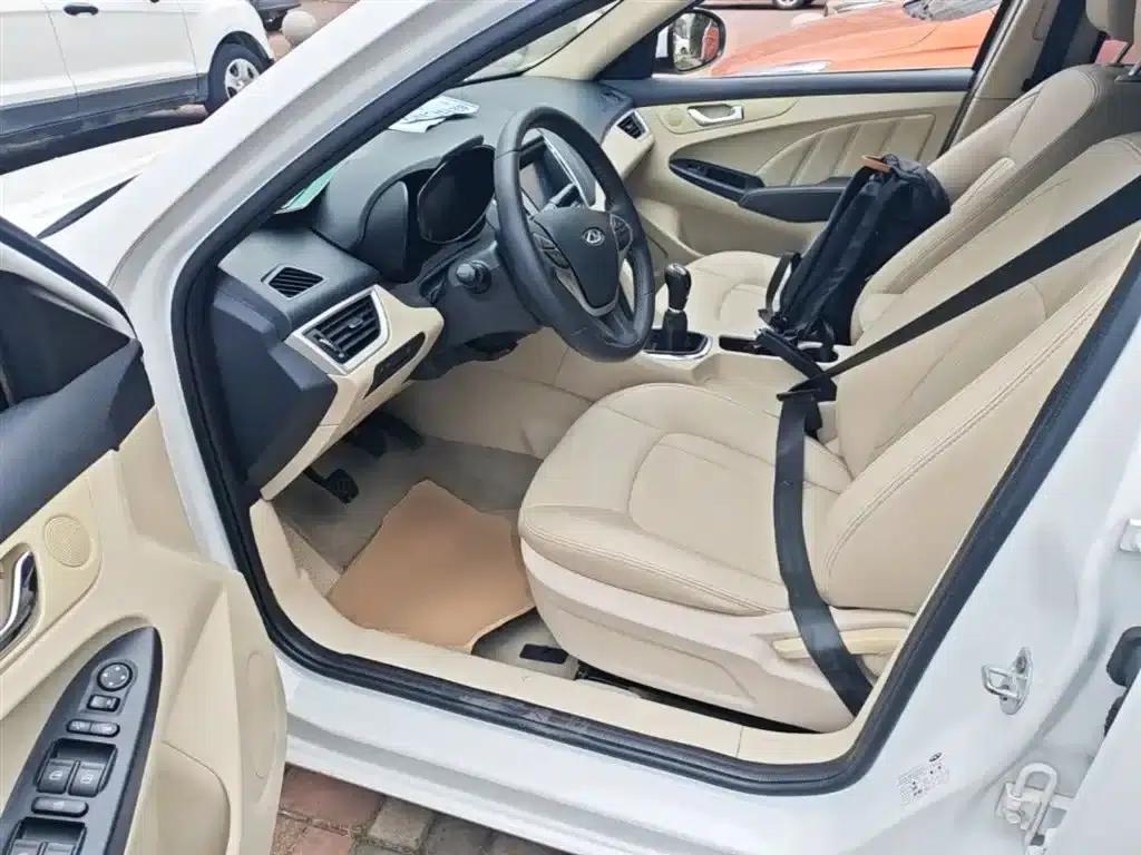 Chery Arrizo 7 2015 1.6L Manual Elite Edition — миниатюра 15