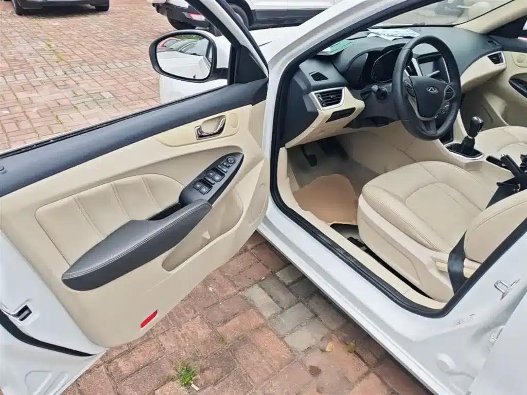 Chery Arrizo 7 2015 1.6L Manual Elite Edition — миниатюра 16
