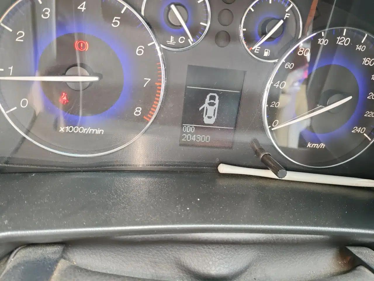 GAC Trumpchi GA5 2012 1.8L Manual Elite Model — миниатюра 13