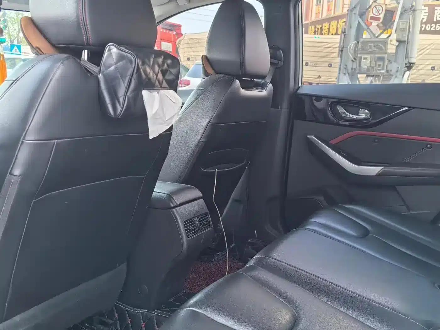 Venucia D60 2018 1.6L CVT Intelligent Elite Edition — миниатюра 3