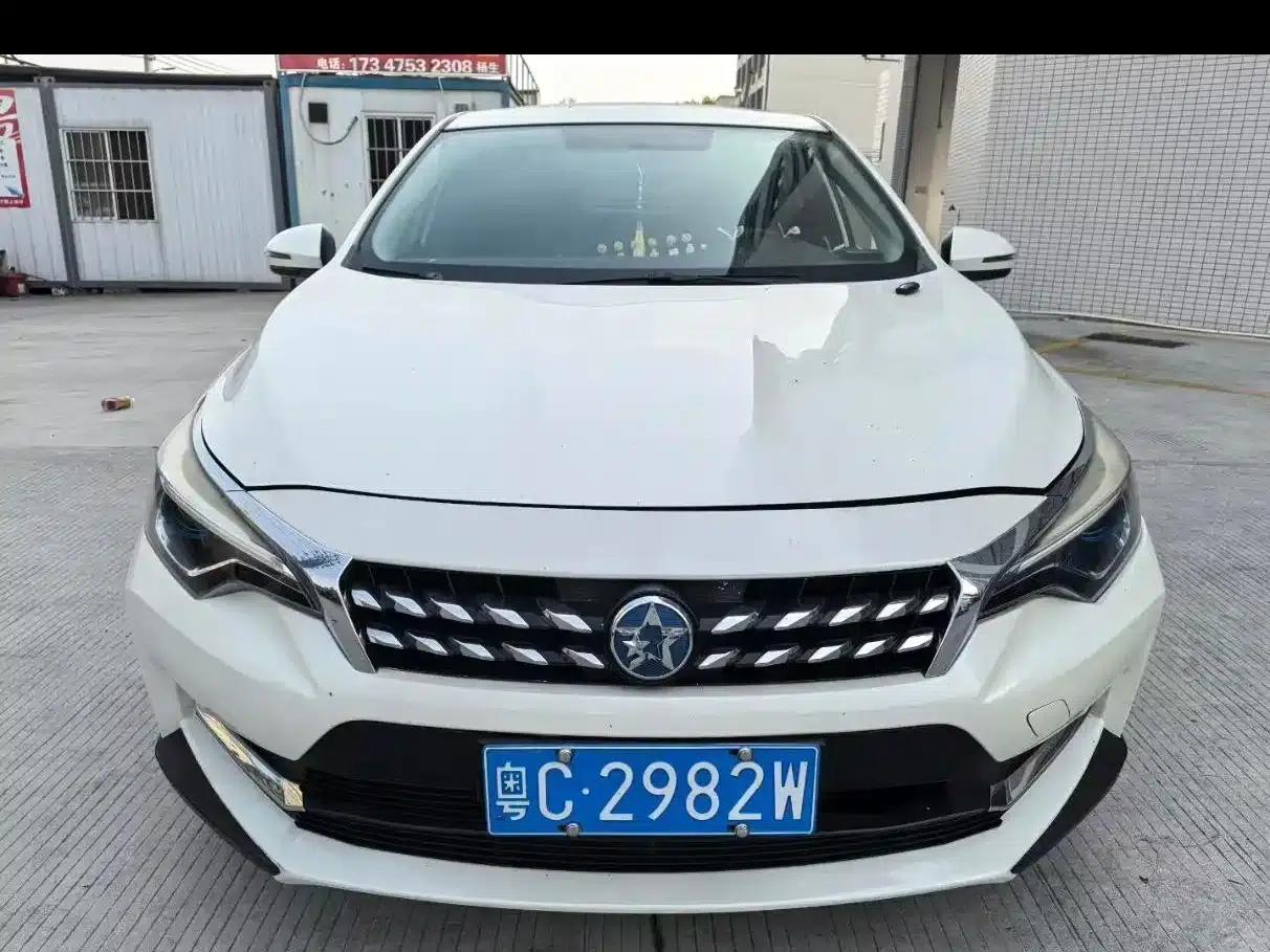 Venucia D60 2018 1.6L CVT Intelligent Elite Edition — миниатюра 6