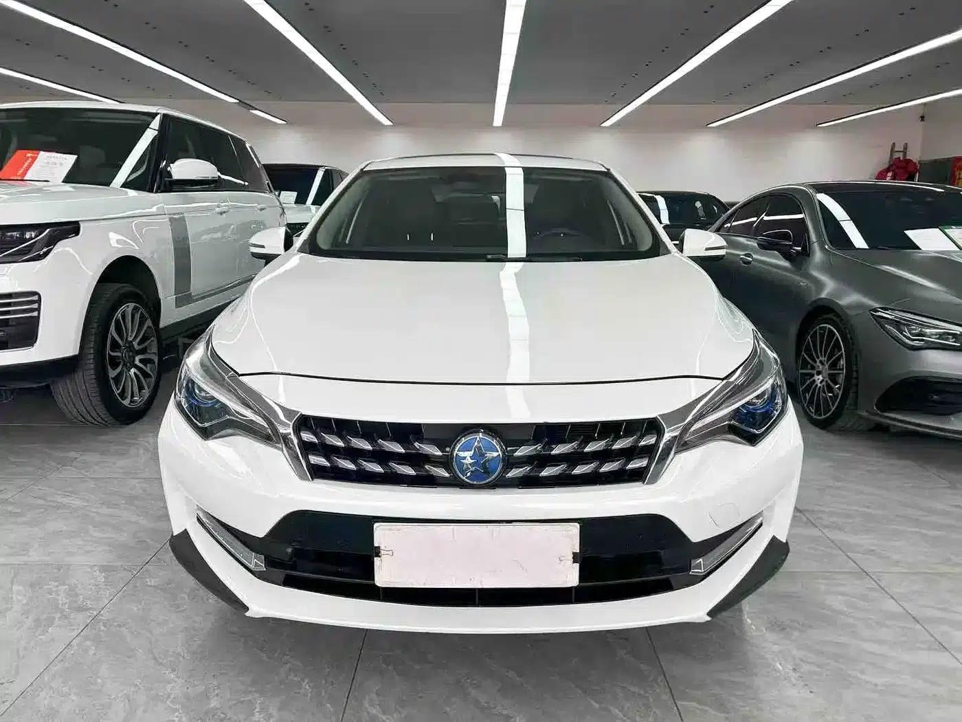 Venucia D60 2018 1.6L Manual Intelligent Elite Edition — миниатюра 2