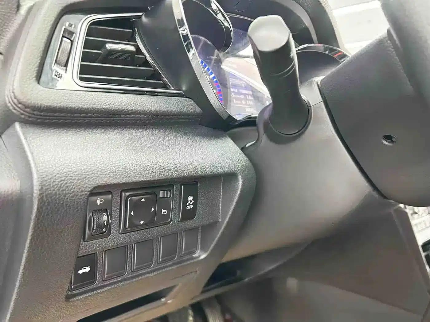 Venucia D60 2018 1.6L Manual Intelligent Elite Edition — миниатюра 11