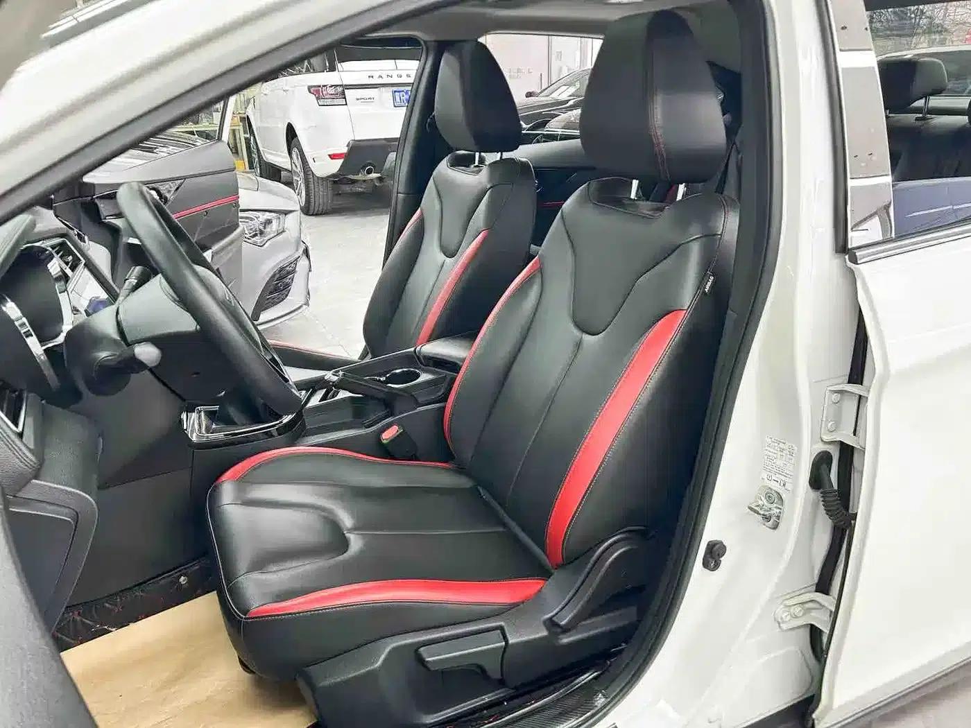 Venucia D60 2018 1.6L Manual Intelligent Elite Edition — миниатюра 10