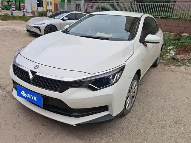 Venucia D60 2021 1.6L Entry Manual Comfort Edition
