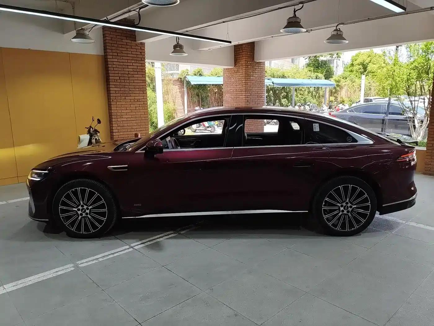 Fengyun A9L 2025 All-Wheel Drive High-Performance Peak Edition — миниатюра 2