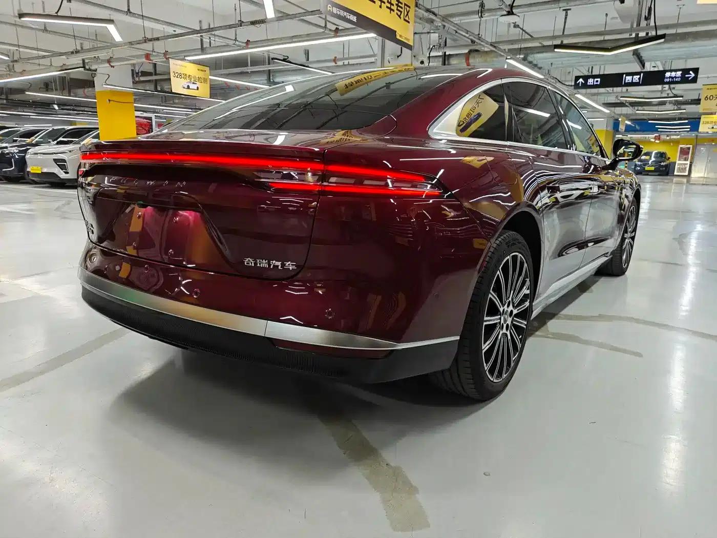 Fengyun A9L 2025 All-Wheel Drive High-Performance Peak Edition — миниатюра 11