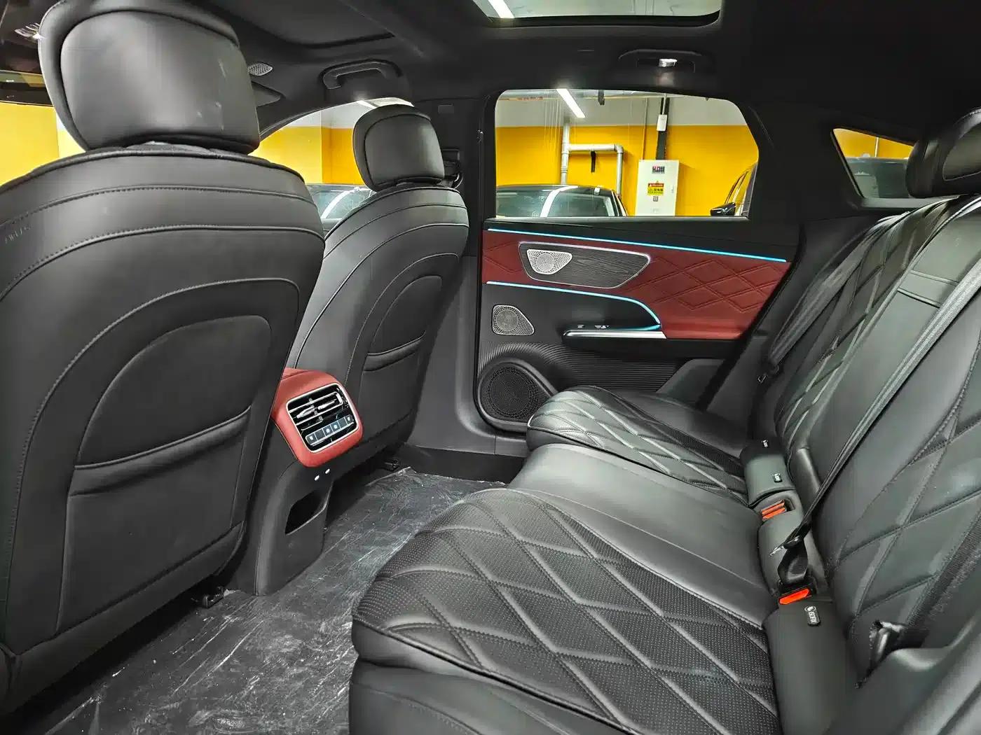 Fengyun A9L 2025 All-Wheel Drive High-Performance Peak Edition — миниатюра 6