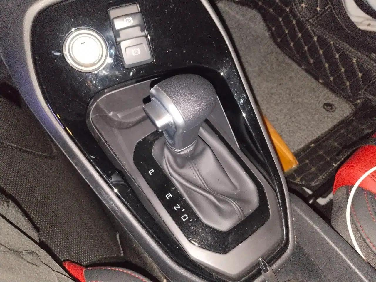 Haval H2s 2018 Blue Label 1.5T Dual-Clutch ZhiShang Model — миниатюра 15
