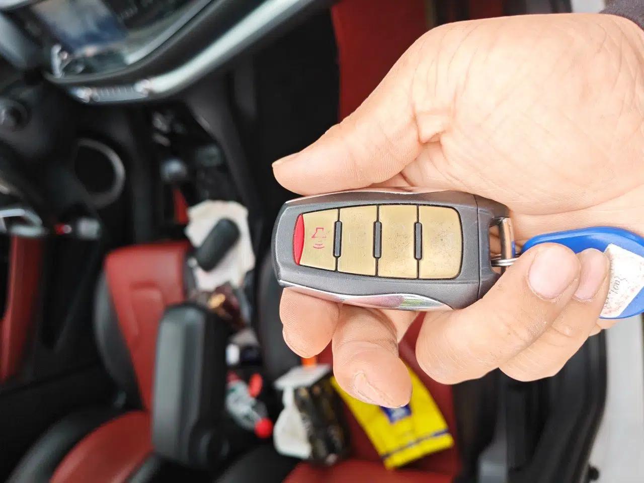 Haval H2s 2018 Red-Label 1.5T Dual-Clutch ZhiShang Model — миниатюра 17
