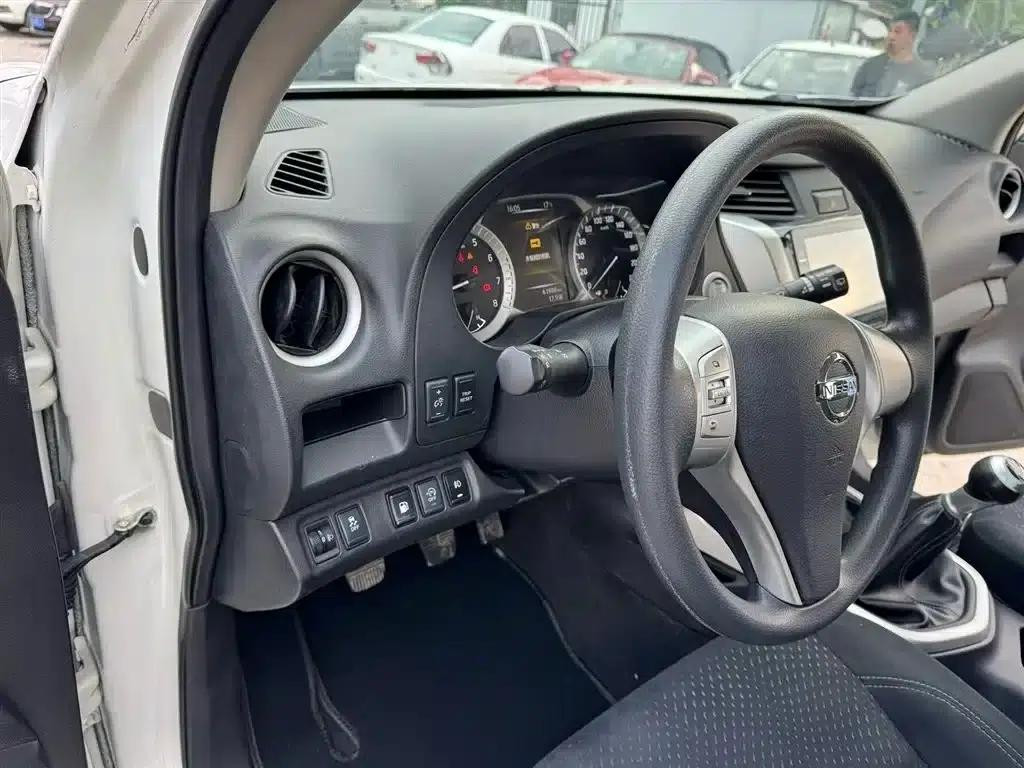 Nissan Terra 2020 2.5L XE Manual 2WD Elite Edition — миниатюра 17