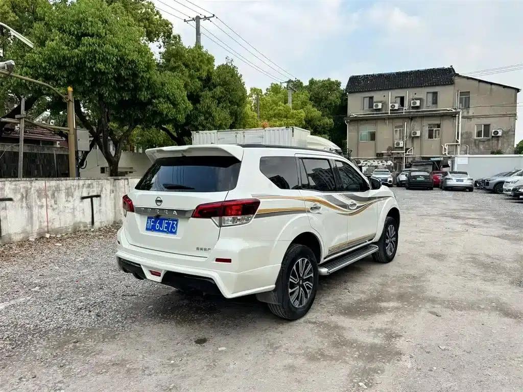 Nissan Terra 2020 2.5L XE Manual 2WD Elite Edition — миниатюра 4