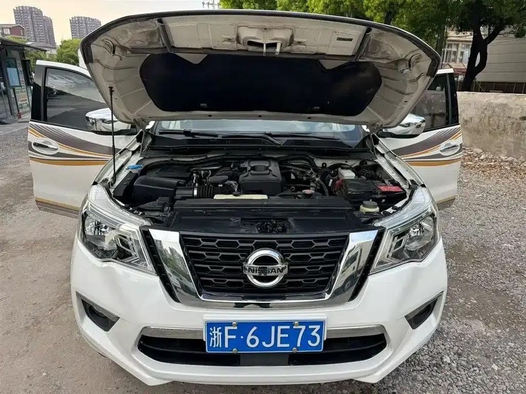 Nissan Terra 2020 2.5L XE Manual 2WD Elite Edition — миниатюра 6