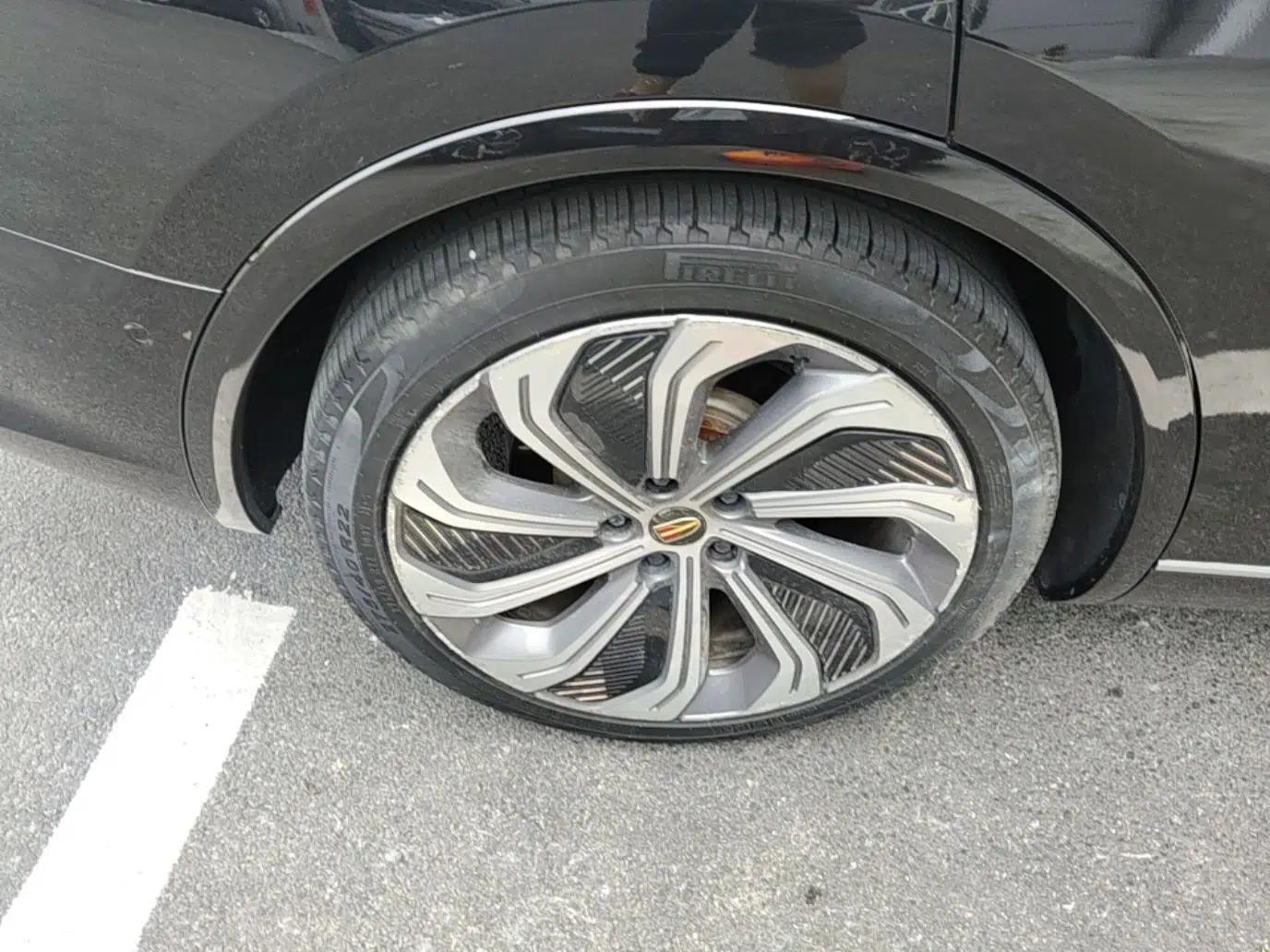 Hongqi E-HS9 2021 510 km Flagship Edition Four Seats — миниатюра 10