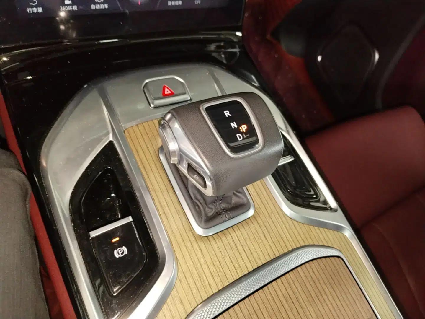 Hongqi E-HS9 2022 690 km Range Flagship Edition Six Seats — миниатюра 16