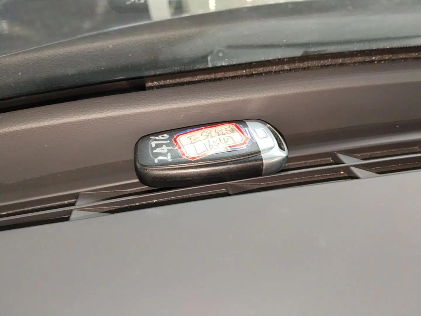 Hongqi E-HS9 2022 690 km Range Flagship Edition Six Seats — миниатюра 22