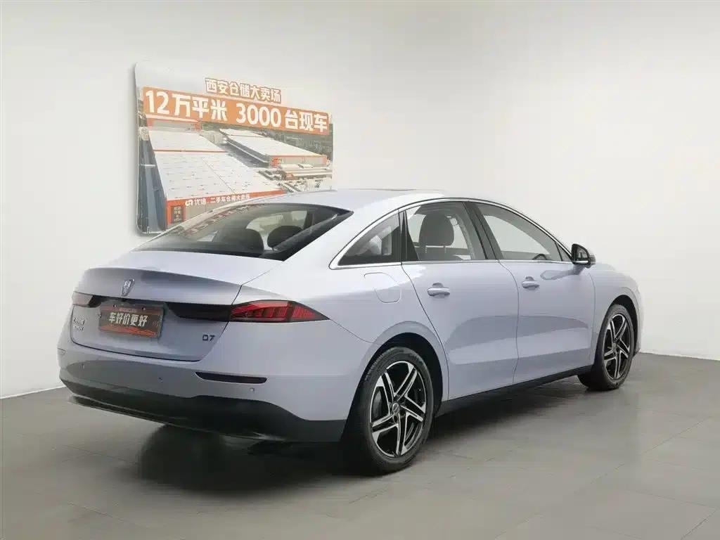 Roewe D7 2023 DMH 125km Premium Edition — миниатюра 2