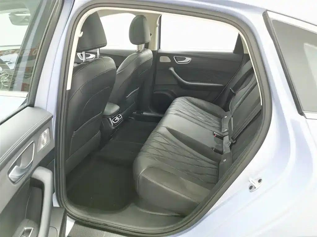 Roewe D7 2023 DMH 125km Premium Edition — миниатюра 15