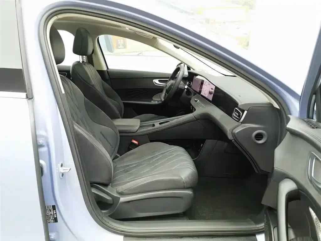 Roewe D7 2023 DMH 125km Premium Edition — миниатюра 23
