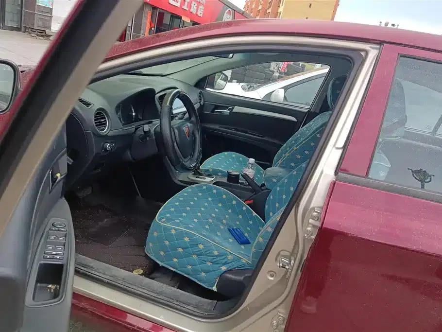 Roewe 350 2015 1.5L Automatic Deluxe Sunroof Edition — миниатюра 9