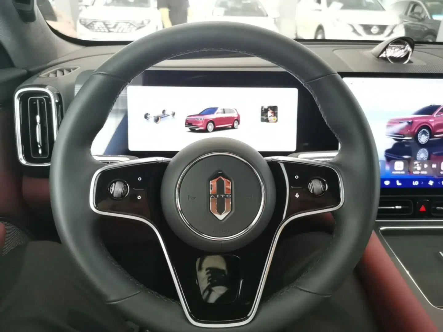 Hima AITO M8 2025 Extended-Range Ultra Version 53.4 kWh 5-Seater Edition — миниатюра 14