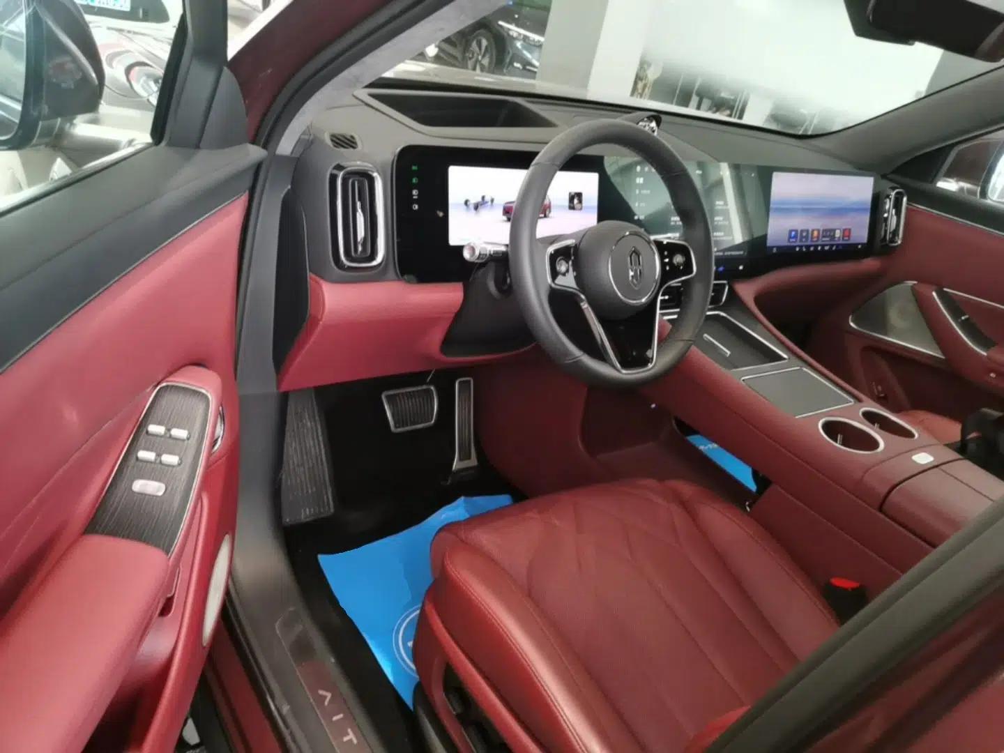 Hima AITO M8 2025 Extended-Range Ultra Version 53.4 kWh 5-Seater Edition — миниатюра 19