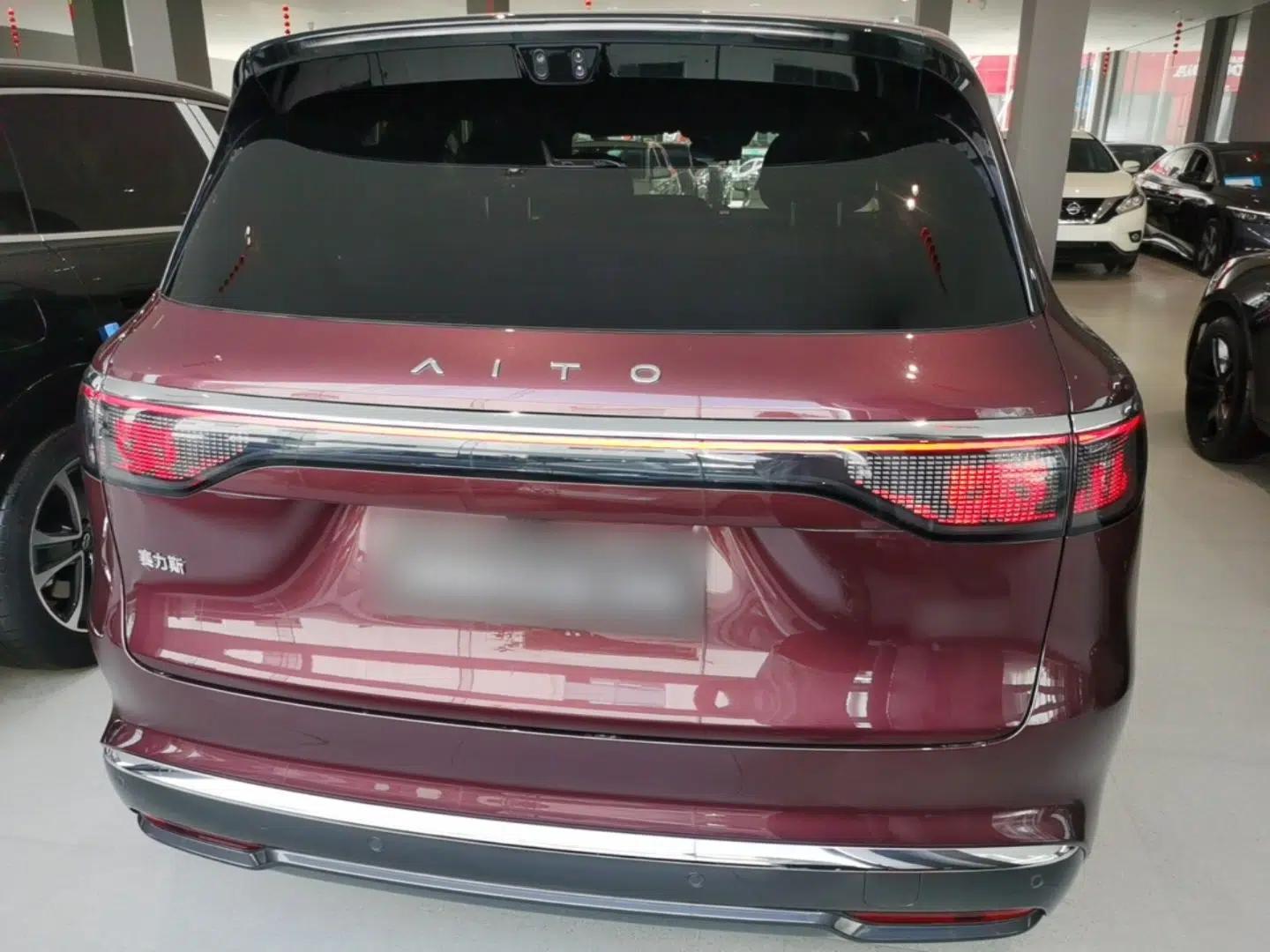 Hima AITO M8 2025 Extended-Range Ultra Version 53.4 kWh 5-Seater Edition — миниатюра 5