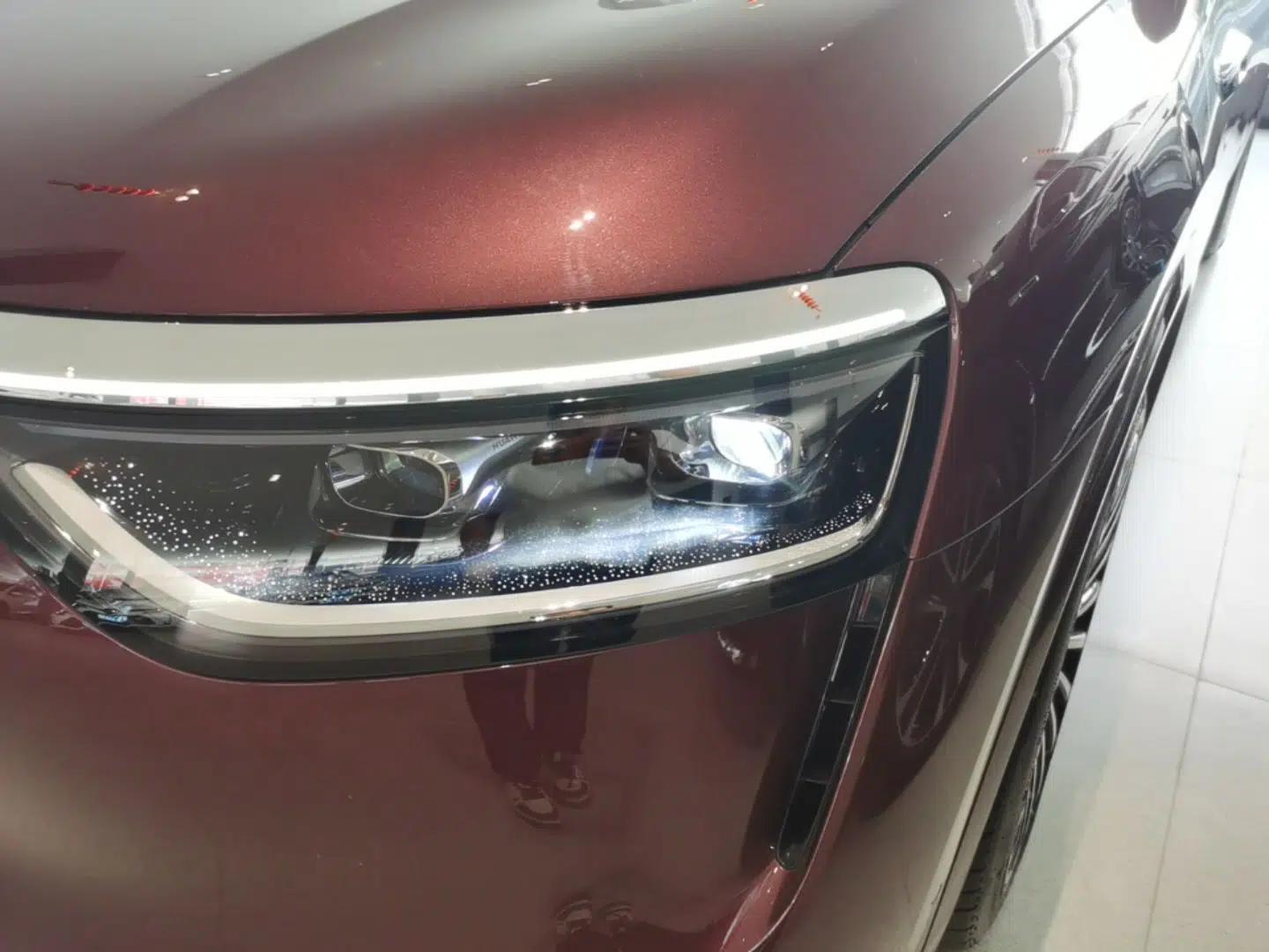Hima AITO M8 2025 Extended-Range Ultra Version 53.4 kWh 5-Seater Edition — миниатюра 9