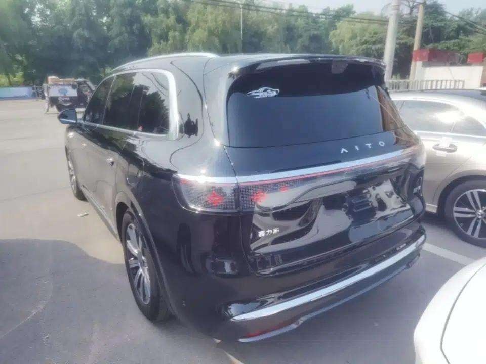 Hima AITO M8 2025 Extended-Range Max+ Version 53.4 kWh 5-Seater Edition — миниатюра 4