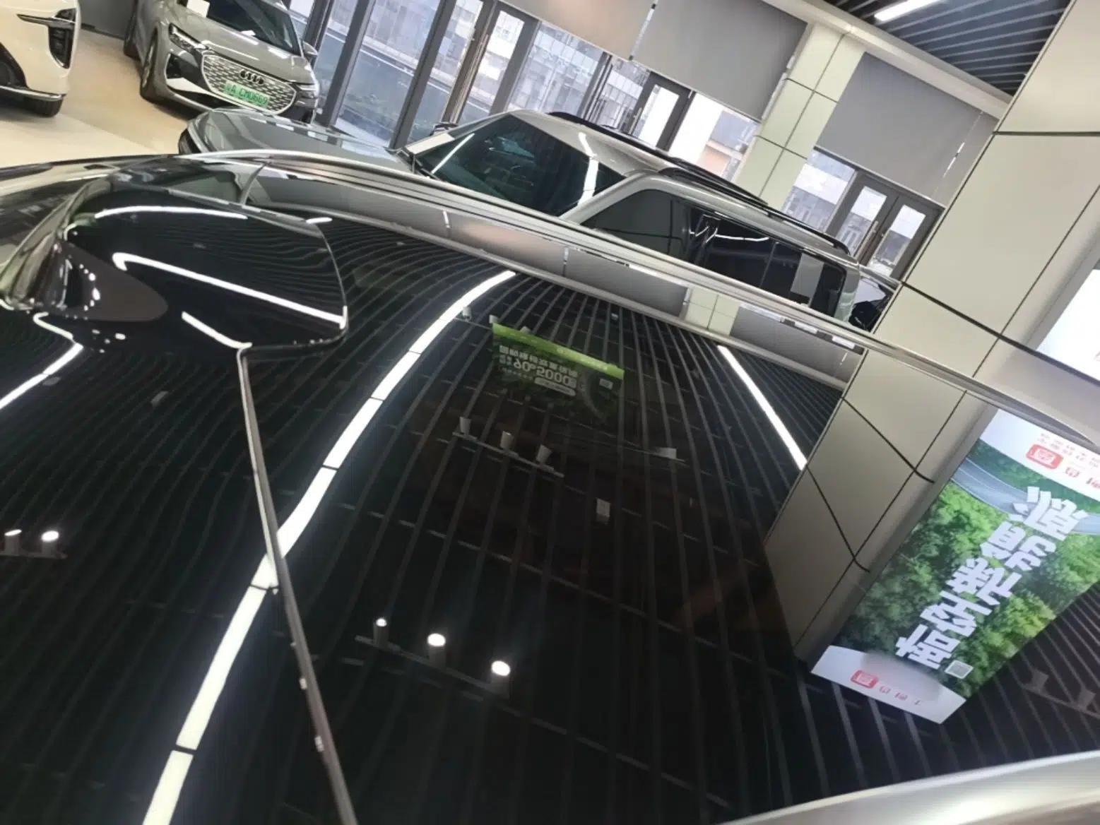 Hima AITO M8 2025 Extended-Range Ultra Version 53.4 kWh 6-Seater Edition — миниатюра 12