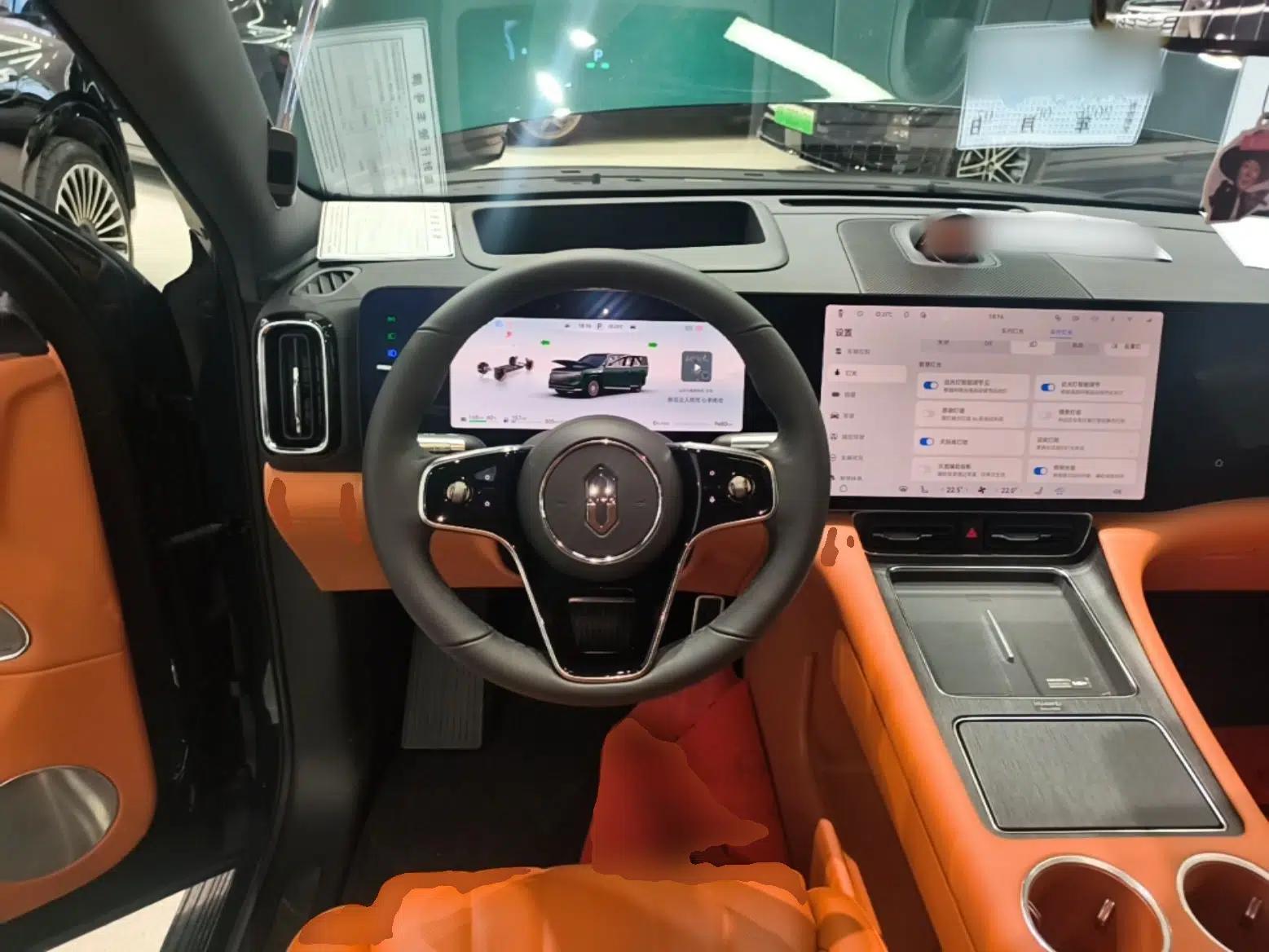 Hima AITO M8 2025 Extended-Range Ultra Version 53.4 kWh 6-Seater Edition — миниатюра 13