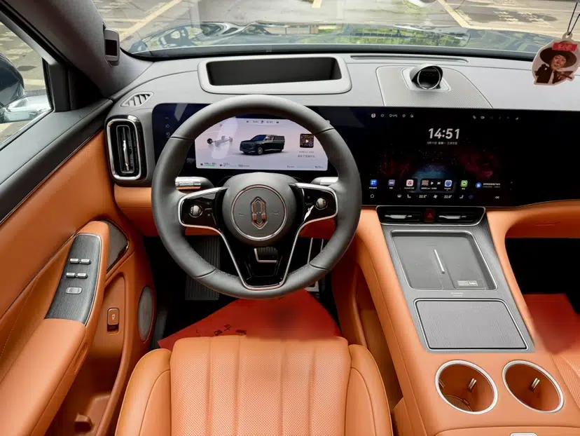 Hima AITO M8 2025 Extended-Range Ultra Version 53.4 kWh 6-Seater Edition — миниатюра 24