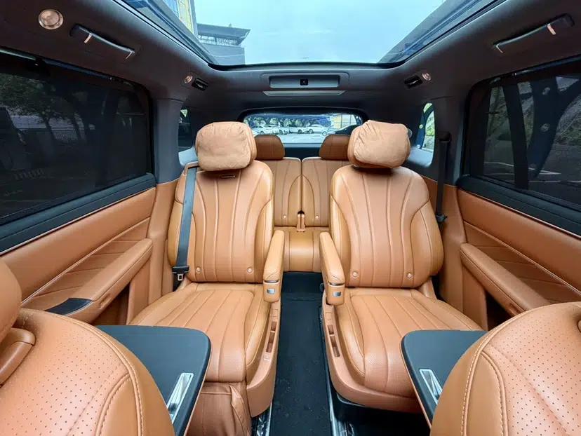 Hima AITO M8 2025 Extended-Range Ultra Version 53.4 kWh 6-Seater Edition — миниатюра 25