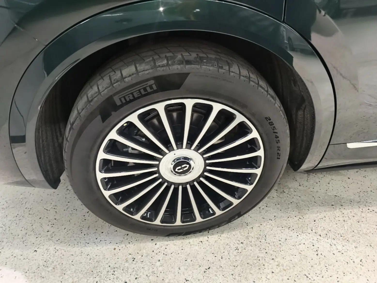 Hima AITO M8 2025 Extended-Range Ultra Version 53.4 kWh 6-Seater Edition — миниатюра 5