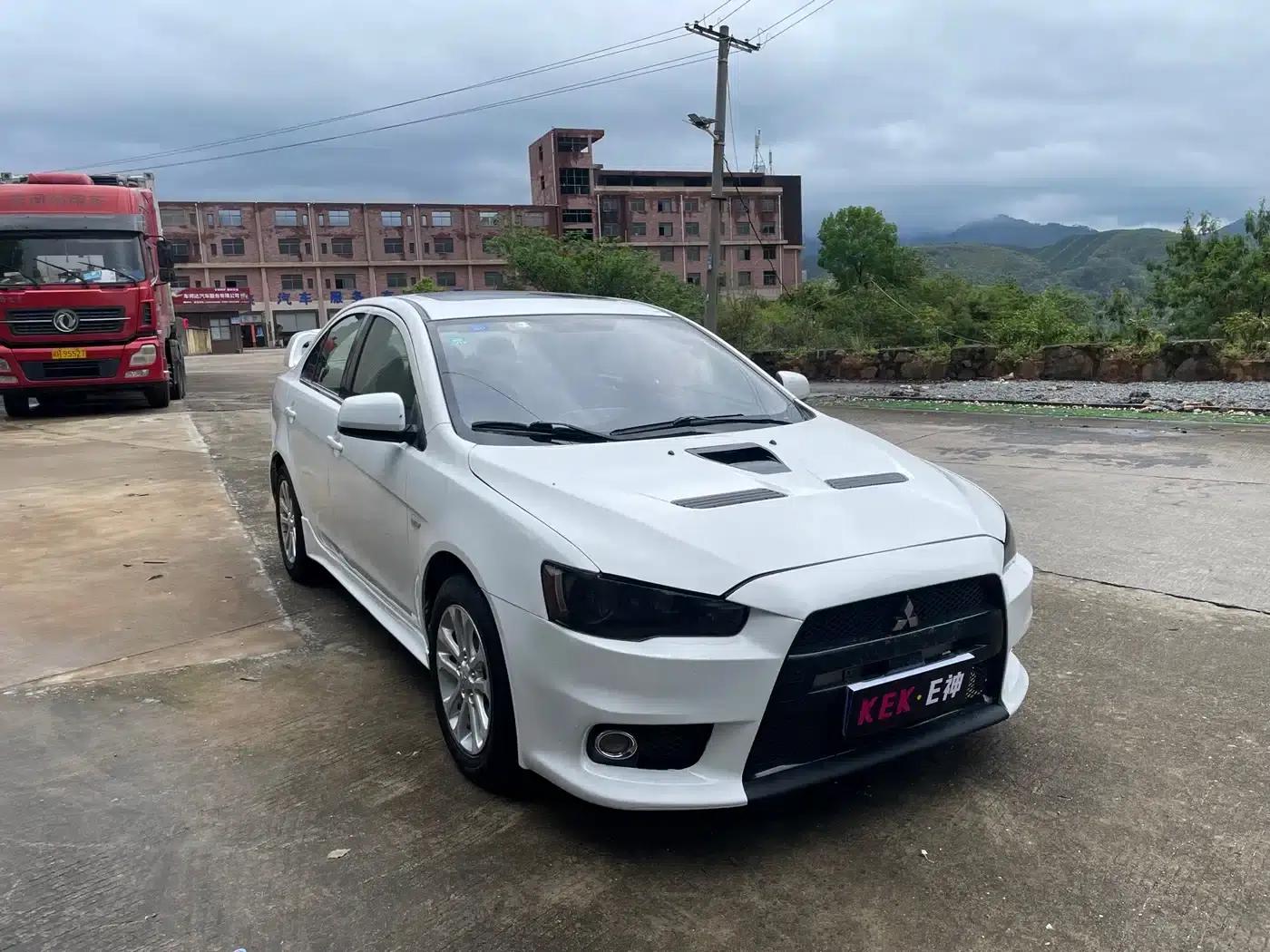 Lancer EX 2010 Luxury Edition 1.8L Manual — миниатюра 2