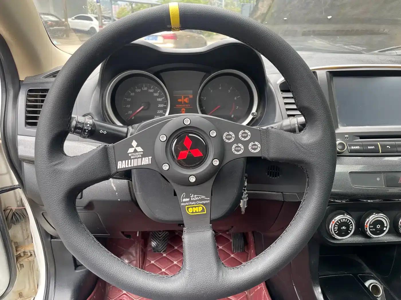 Lancer EX 2010 Luxury Edition 1.8L Manual — миниатюра 9