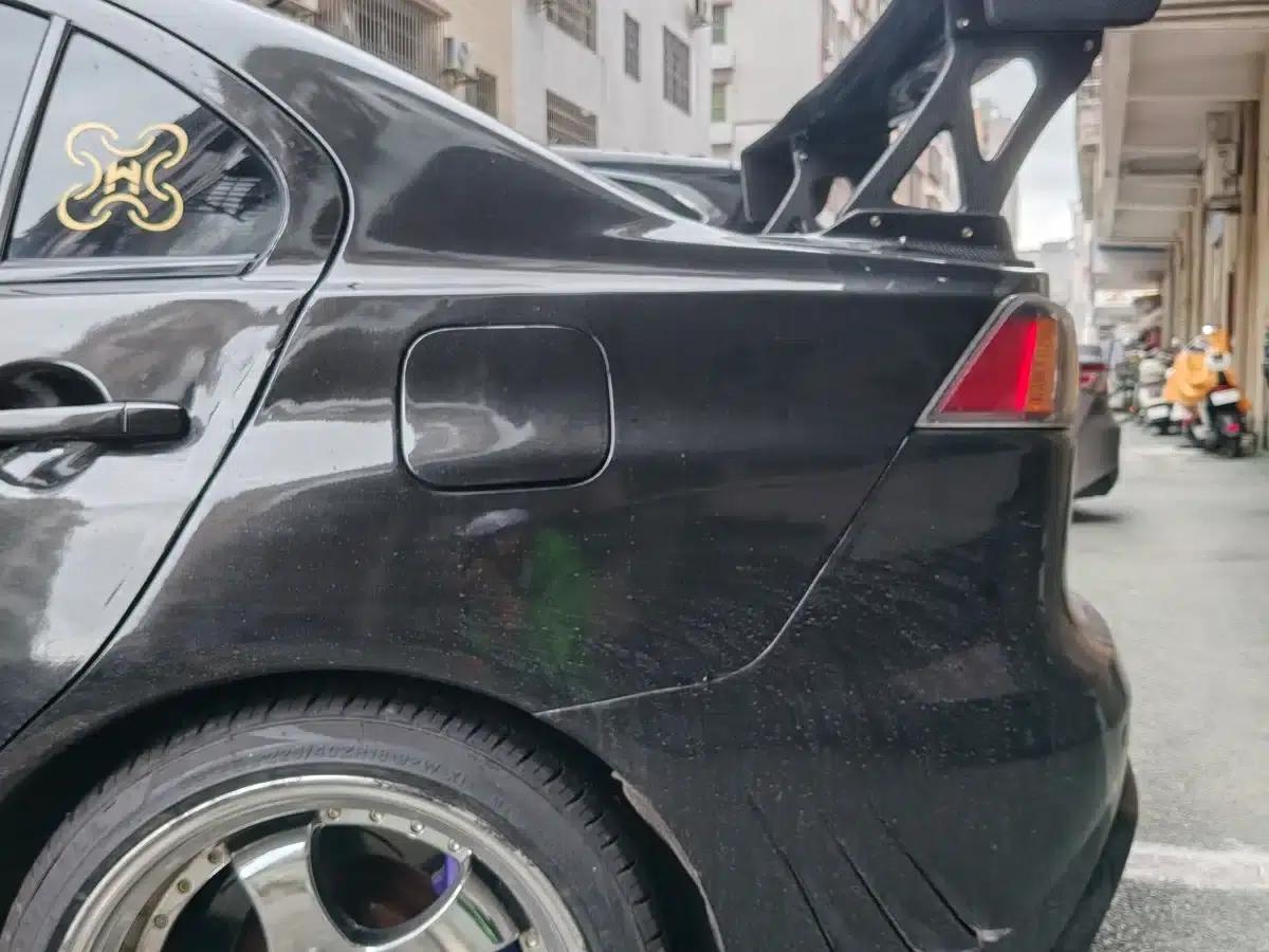 Lancer EX 2015 1.8L Manual Phantom Edition — миниатюра 3