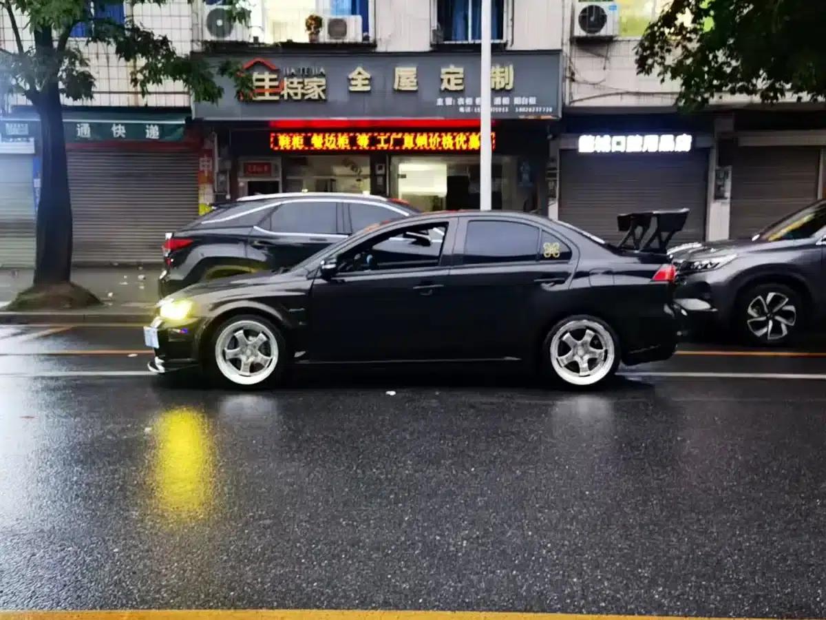 Lancer EX 2015 1.8L Manual Phantom Edition — миниатюра 10