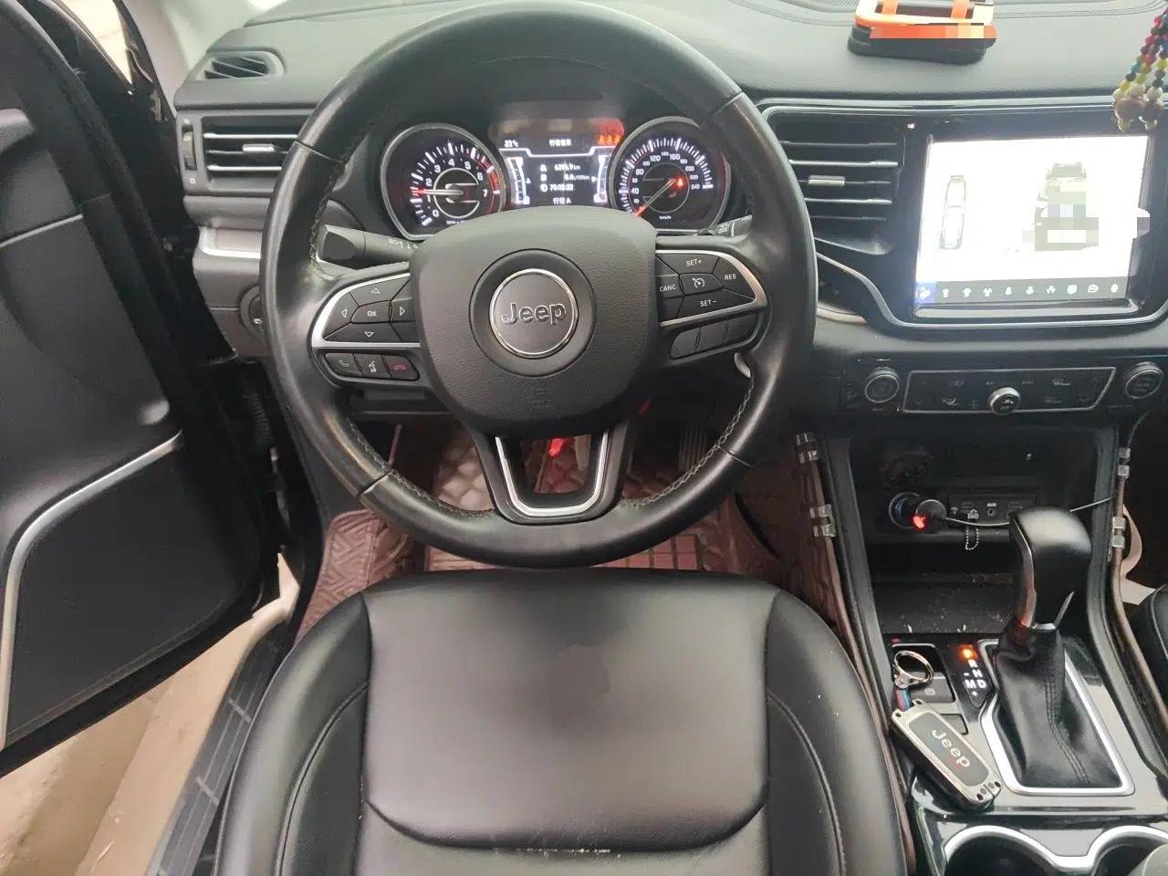 Jeep Grand Commander 2020 2.0T Two-Wheel Drive Elite Version — миниатюра 11
