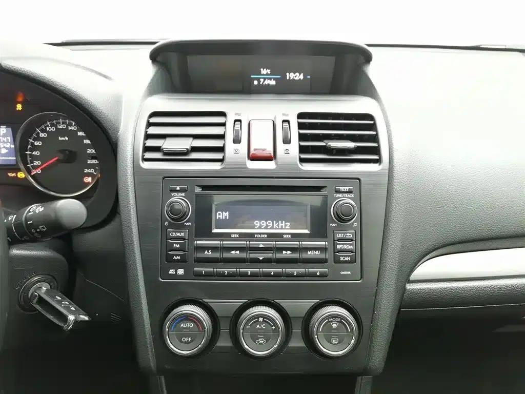 Subaru XV 2012 2.0i Luxury Edition — миниатюра 12