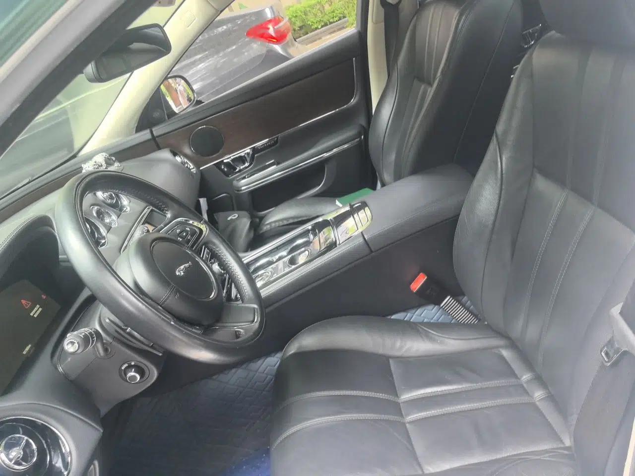 Jaguar XJ 2016 XJL 3.0 SC Two-Wheel-Drive Elegant Business Edition — миниатюра 14