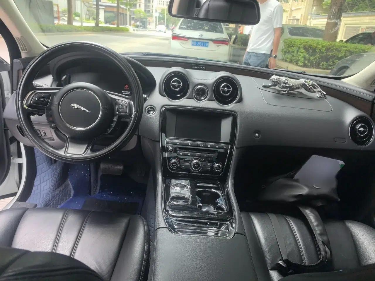 Jaguar XJ 2016 XJL 3.0 SC Two-Wheel-Drive Elegant Business Edition — миниатюра 18