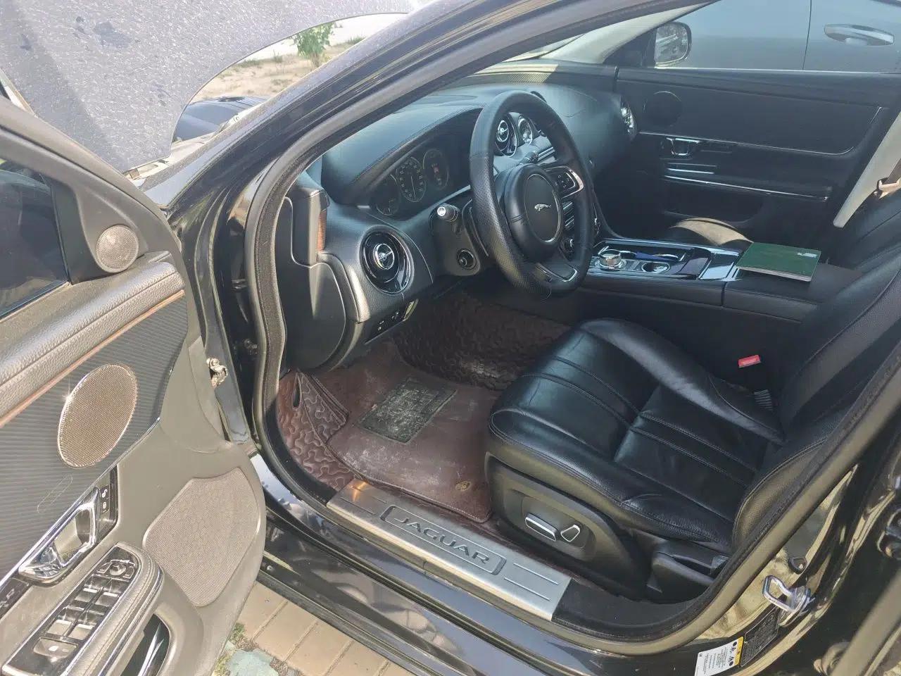 Jaguar XJ 2014 XJL 2.0T Two-Wheel-Drive Elegant Business Edition — миниатюра 17