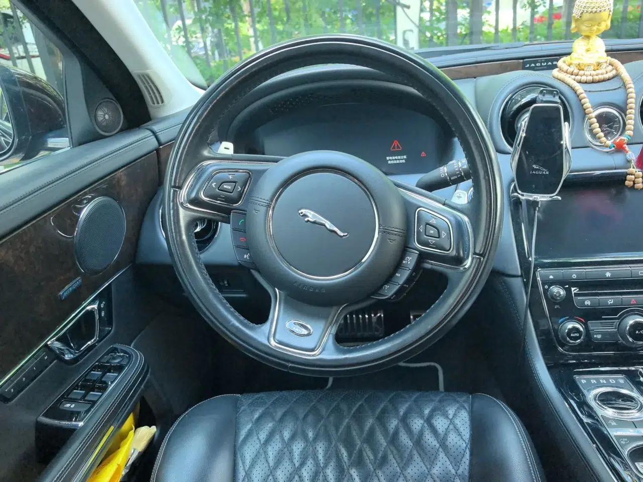 Jaguar XJ 2018 XJL 3.0 SC Two-Wheel-Drive Panoramic Business Edition — миниатюра 11