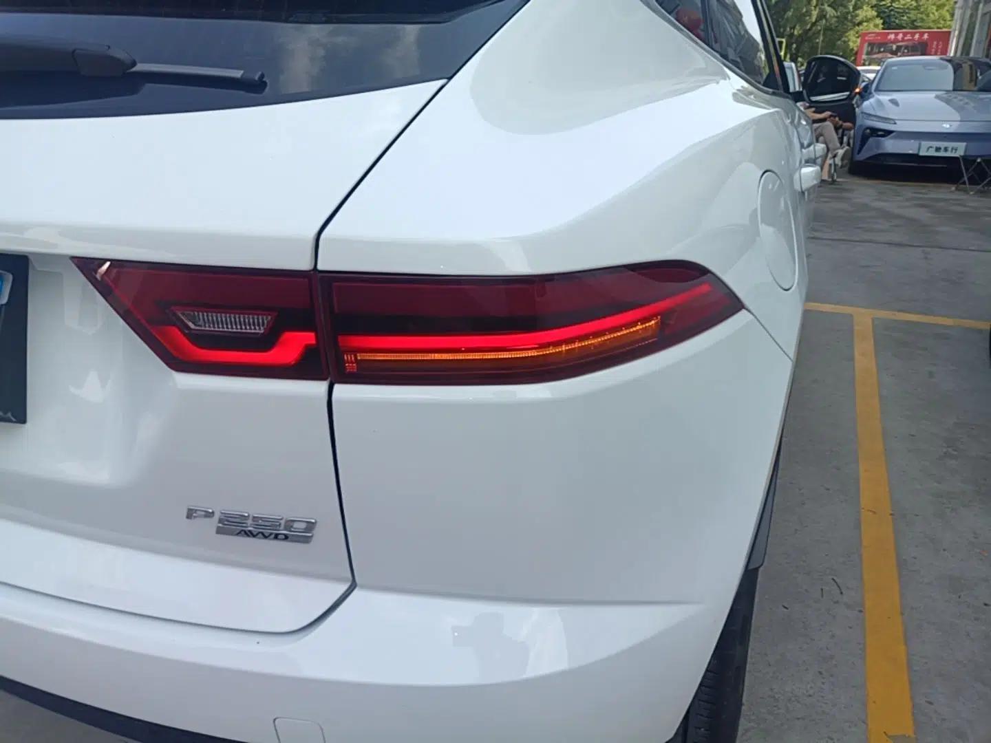 Jaguar E-PACE 2018 P250 S China VI — миниатюра 7