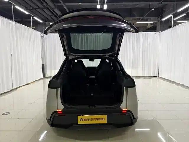 Model Y L 2025 Long Range All-Wheel Drive — миниатюра 7
