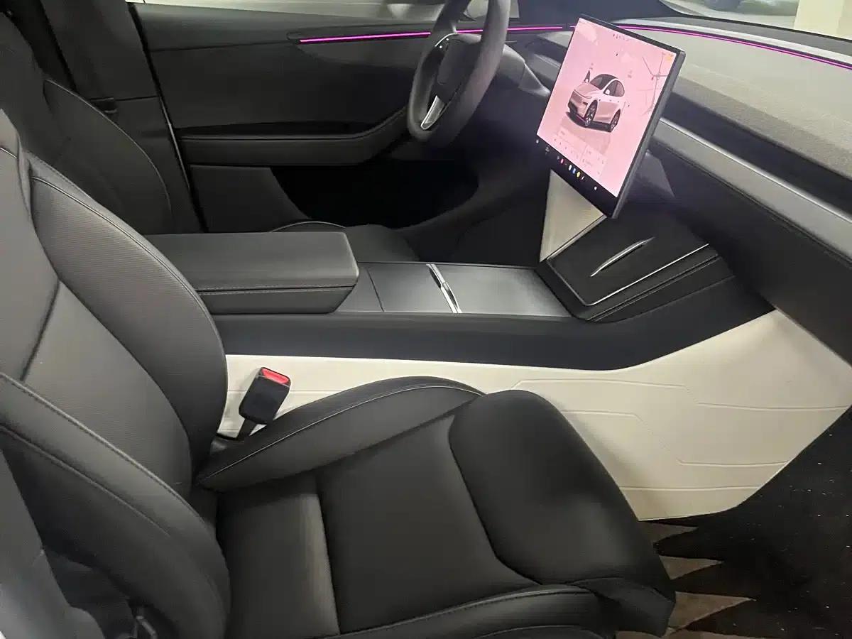Model Y L 2025 Long Range All-Wheel Drive — миниатюра 12