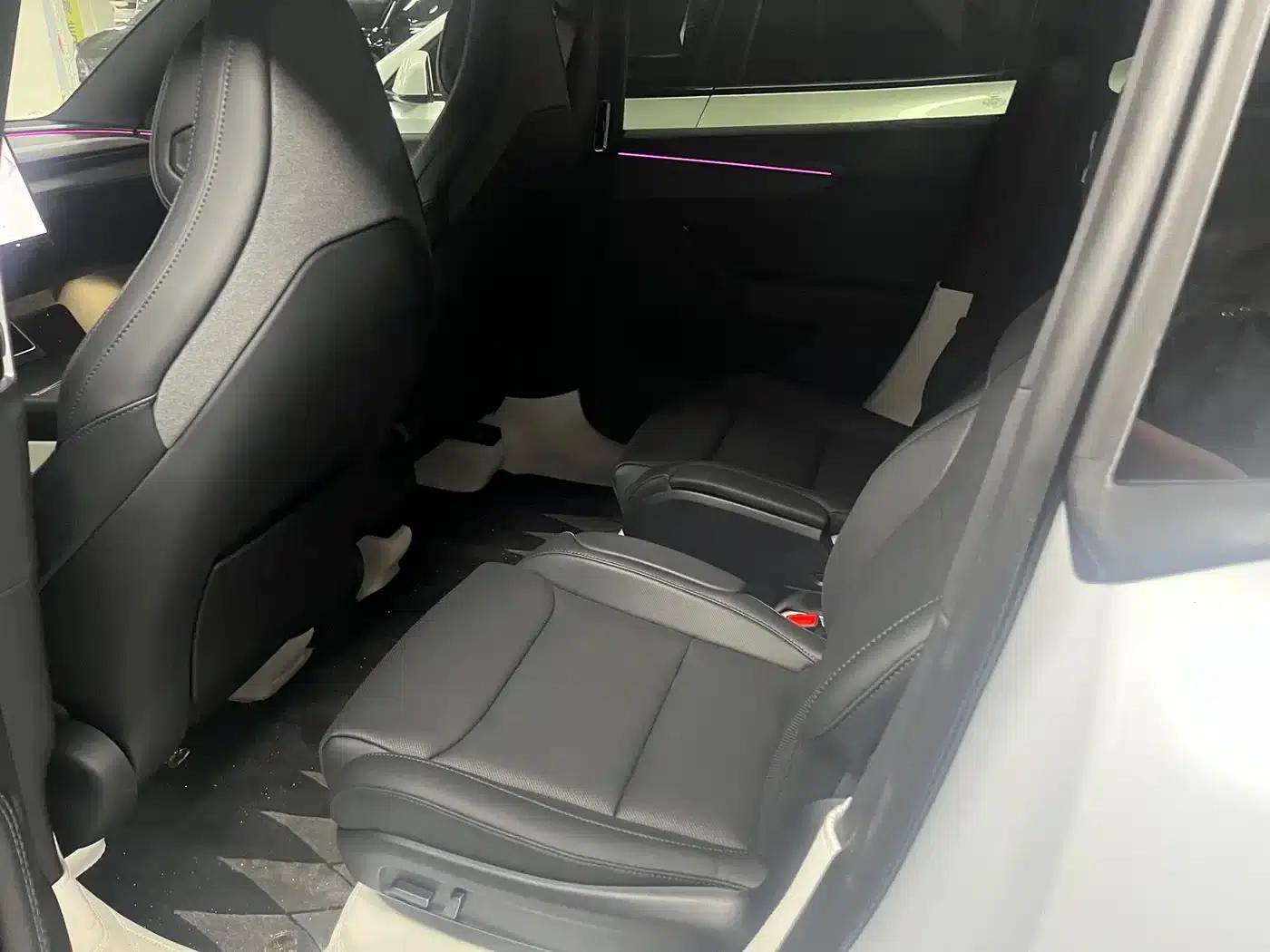 Model Y L 2025 Long Range All-Wheel Drive — миниатюра 6