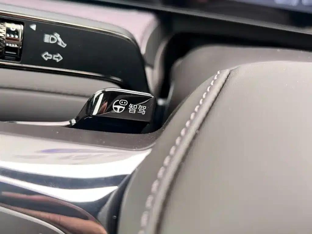 Denza Z9 2024 Model 1100km AWD Max Edition — миниатюра 14